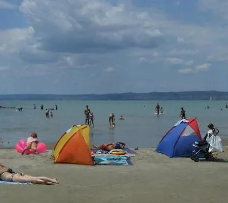 Trixy Wellness Apartment Siófok